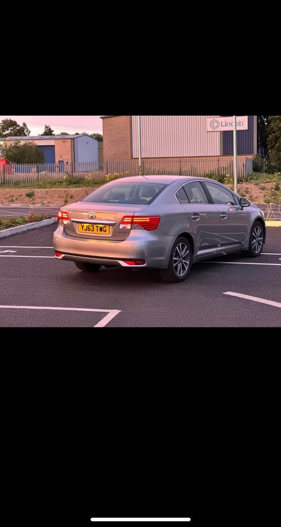 Toyota, AVENSIS, Saloon, 2013, Manual, 1998 (cc), 4 doors