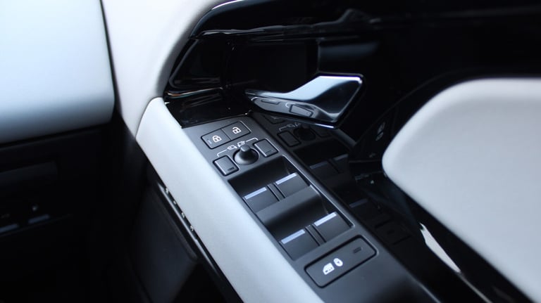 2025 Land Rover Range Rover Evoque 1.5 P270e Dynamic SE 5dr Auto SUV Hybrid Automatic