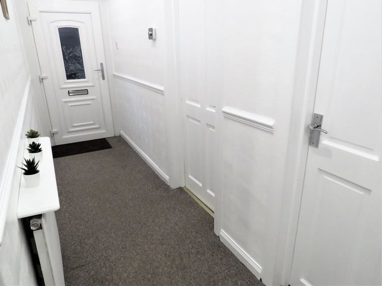 2 Bed Flat - Hutchison Avenue EH14