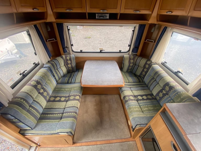 HYMER NOVA - 2001 - FIXED BED - 4 BERTH - BARGAIN BE QUICK 