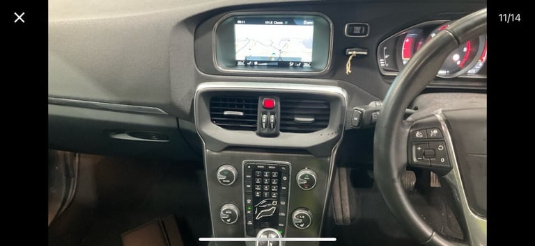 2015 Volvo V40 D2 [120] SE Lux Nav 5dr Geartronic HATCHBACK DIESEL Automatic