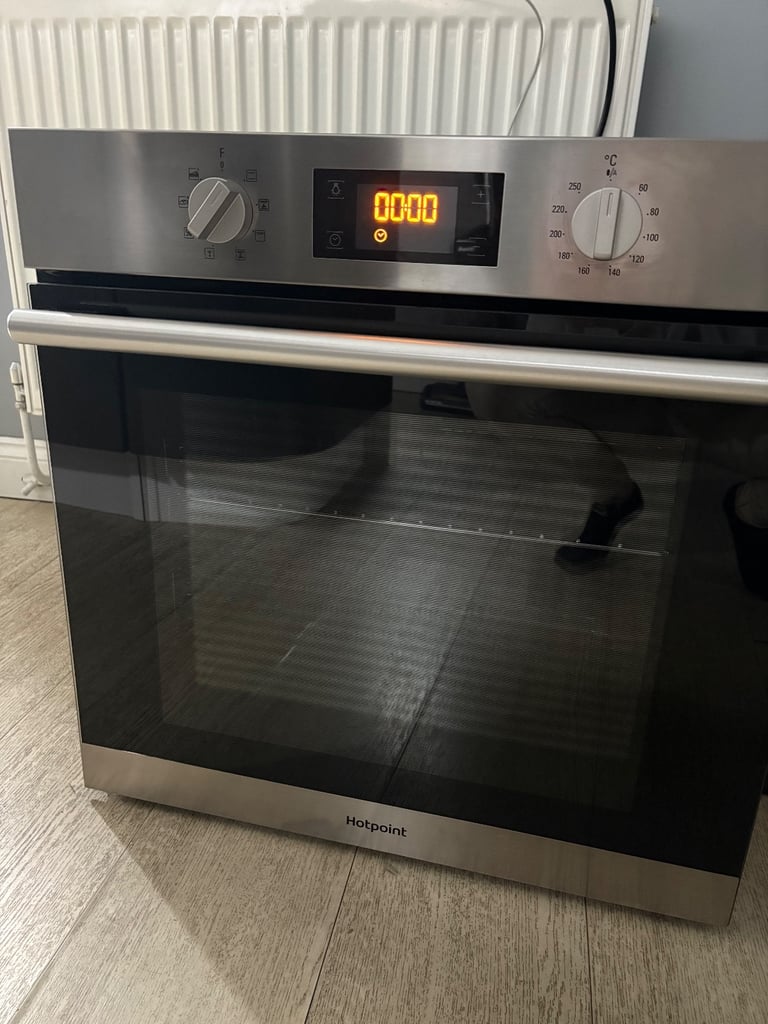 Hot point integrated oven 