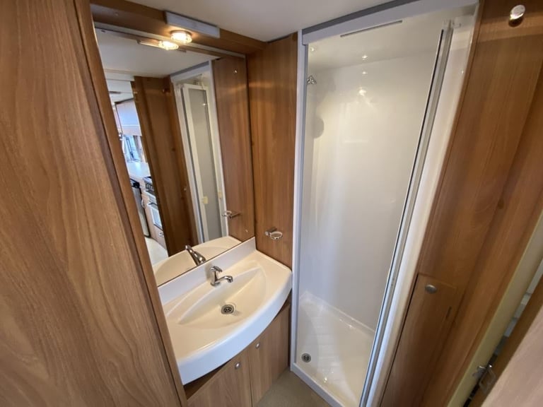 2012 SWIFT CHALLENGER SPORT 524 TOURING CARAVAN