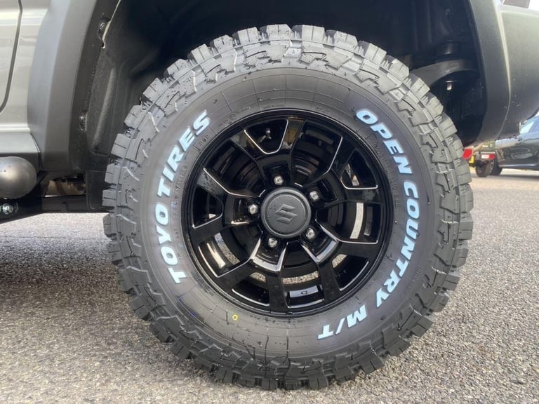 Suzuki jimny sierra 1.5 auto only 1800 miles japanese import body style kit 2025