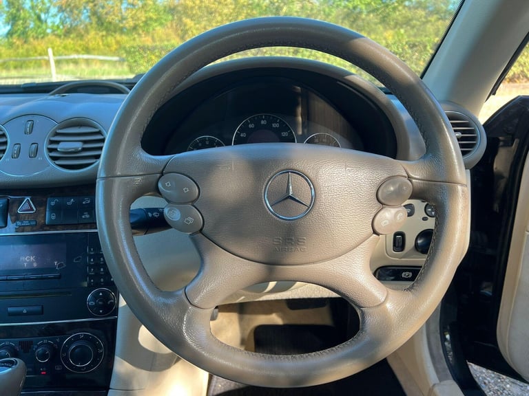 2006 Mercedes-Benz CLK 3.0 CLK280 Elegance Cabriolet 7G-Tronic 2dr CONVERTIBLE Petrol Automatic