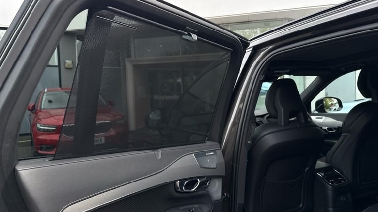 2021 Volvo XC90 Recharge R-Design Pro, T8 AWD plug-in hybrid, 7 Seats Estate Petrol Parallel PHEV...