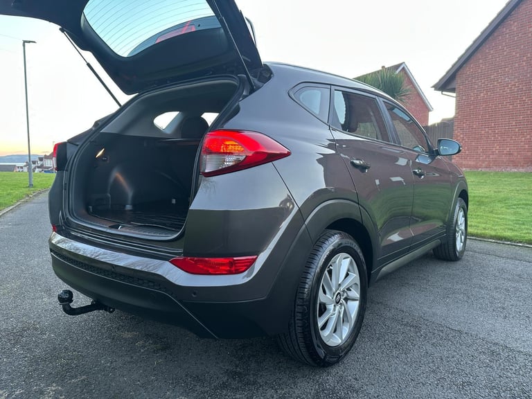 Hyundai Tucson 1.6 GDI *** LOW MILEAGE *** STUNNING CAR