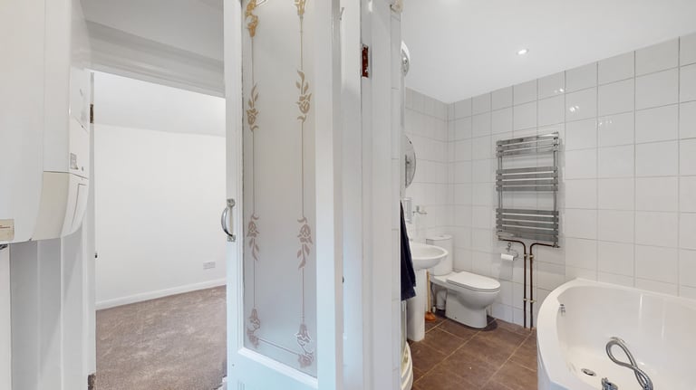 2 bedroom flat in Cameron Road, Croydon, CR0