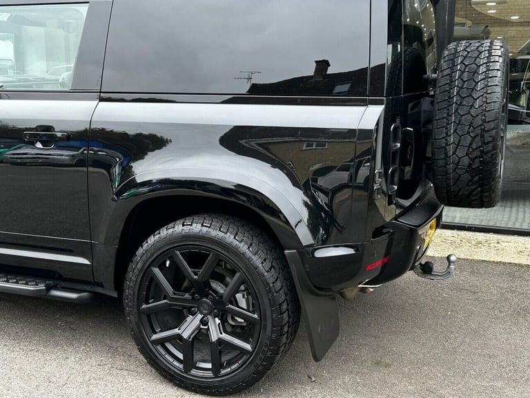 2023 Land Rover Defender 3.0 D250 MHEV HSE Hard Top SUV 3dr Diesel Auto 4WD SWB Euro 6 (s/s) (250...