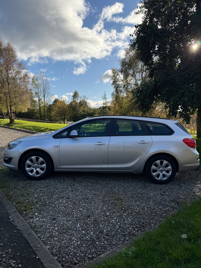 Vauxhall, ASTRA, Estate, 2015, Manual, 1598 (cc), 5 doors