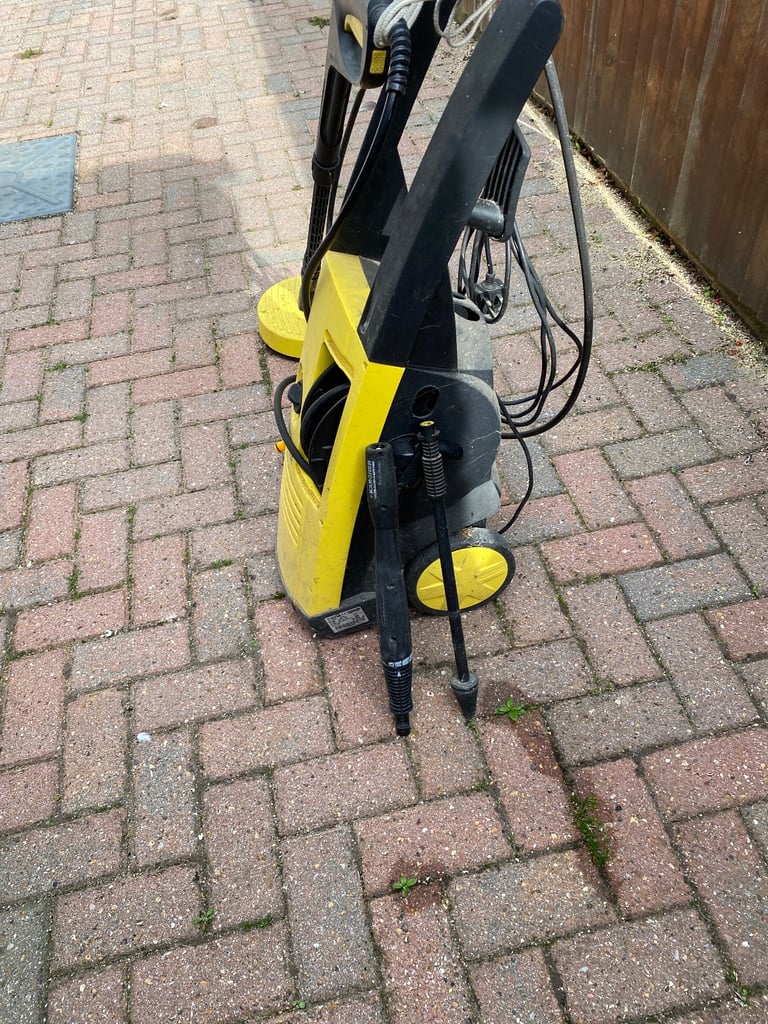 Pressure washer 