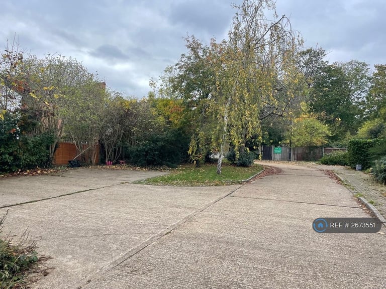 4 bedroom house in Holland Drive, London, SE23 (4 bed) (#2673551)