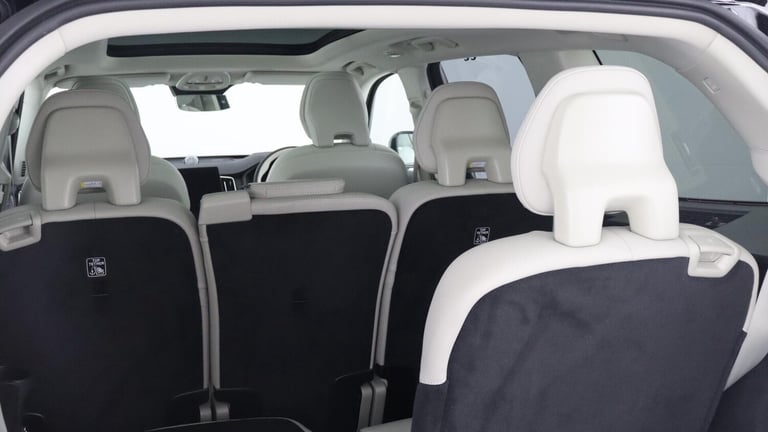 2025 Volvo XC90 T8 PHEV AWD Ultra, Dark, 7 Seats (Sunroof, Pilot Assist, Bowers &amp; Wilkins) ES...