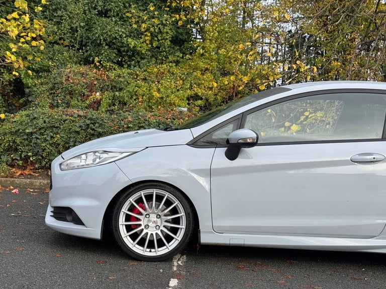 2016 Ford Fiesta 1.6T EcoBoost ST-200 Euro 6 3dr HATCHBACK Petrol Manual