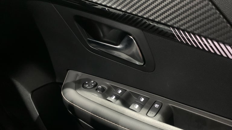 2024 Peugeot 208 1.2 HYBRID Allure Hatchback 5dr Petrol Hybrid e-DSC6 Euro 6 (s/s) (100 ps) Hatch...