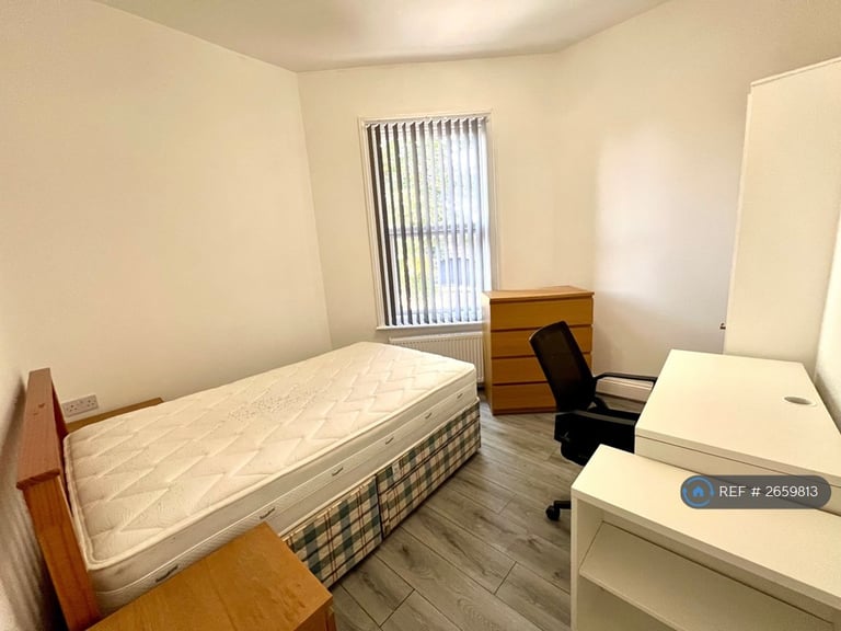 6 bedroom house in Camberwell Terrace, Leamington Spa, CV31 (6 bed) (#2659813)