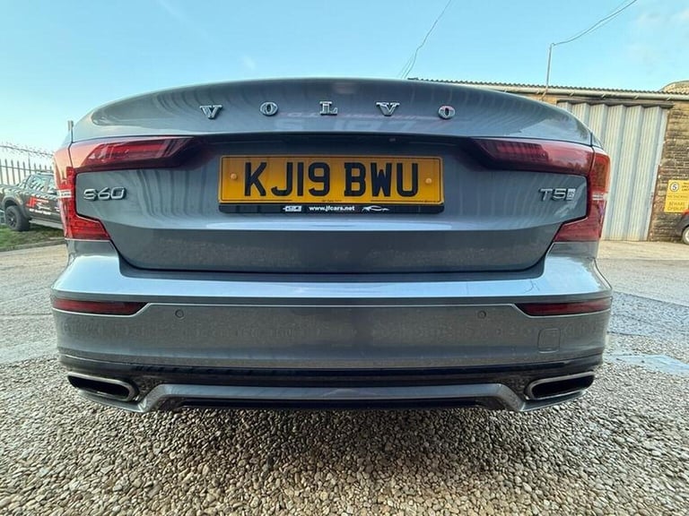 VOLVO S60 2.0 T5 R-Design Edition Auto Euro 6 (s/s) 4dr 2019