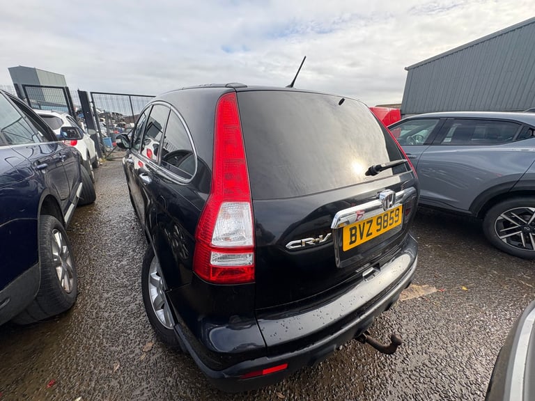 2008 Honda CR-V, 2.2 diesel, breaking for parts only, all parts available. 