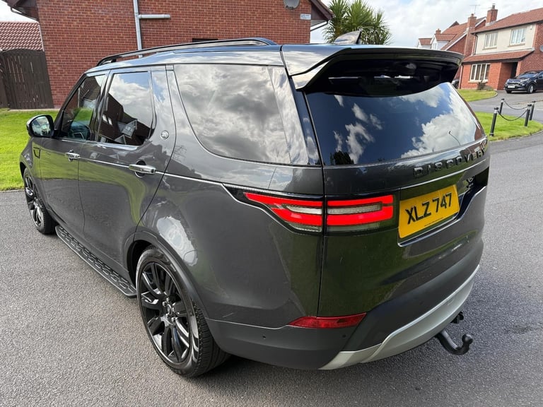 2017 Land Rover Discovery 5 3.0 TDV6 H.S.E LUXURY / 4X4 / 7 SEATER / AUTOMATIC 