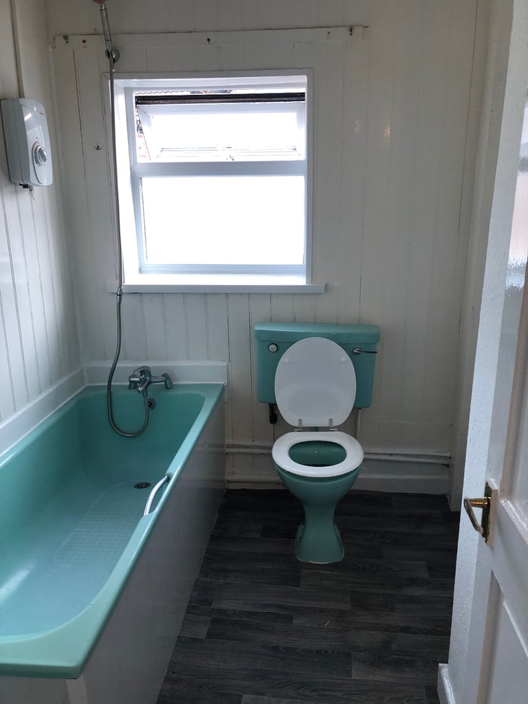 2 bed house Buckley Road to rent M18 7GJ