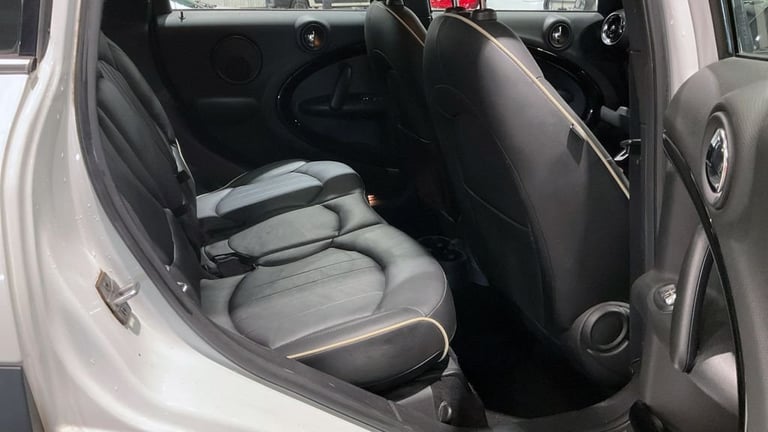 2016 MINI Countryman 1.6 Cooper SUV 5dr Petrol Manual ALL4 Euro 6 (s/s) (122 ps) 1 FORMER OWNER H...
