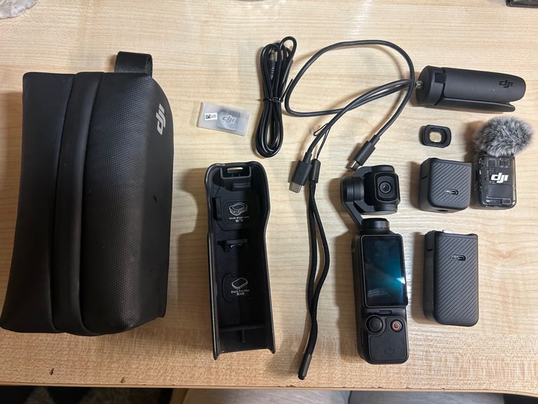 image for DJI Osmo Pocket 3 Creator Combo - Black