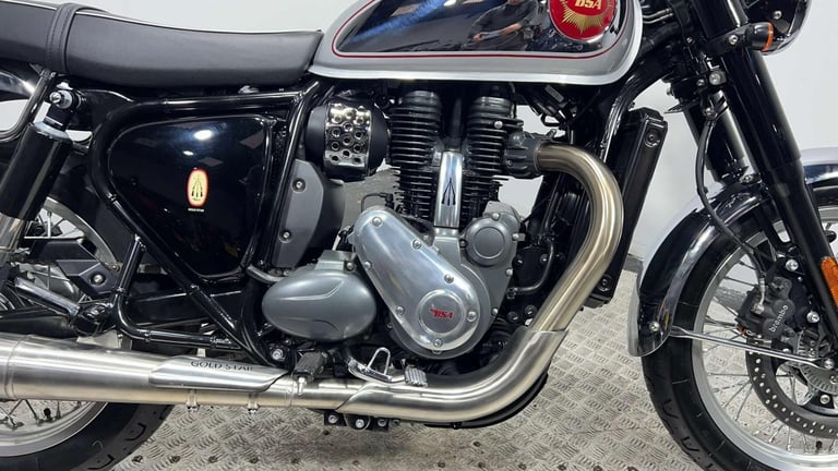 BSA Gold Star 650 2024 only 324 miles retro bike with a twist 650cc single