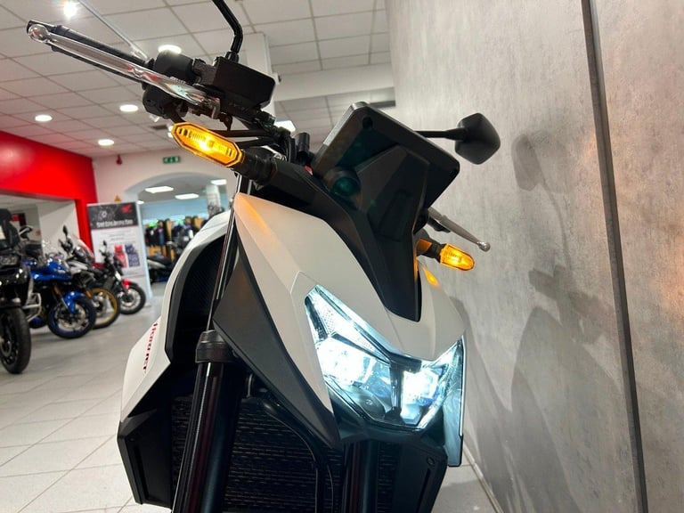 74/2025 Honda CB750 Hornet - ONLY 749 MILES!!