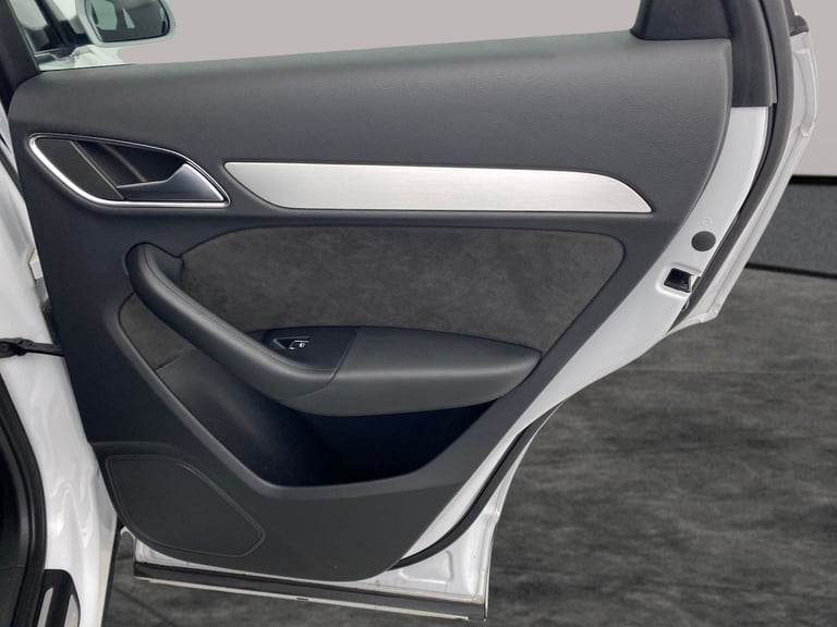 2017 Audi Q3 2.0 TDI S line Plus SUV 5dr Diesel S Tronic quattro Euro 6 (s/s) (184 ps) - Suv Dies...