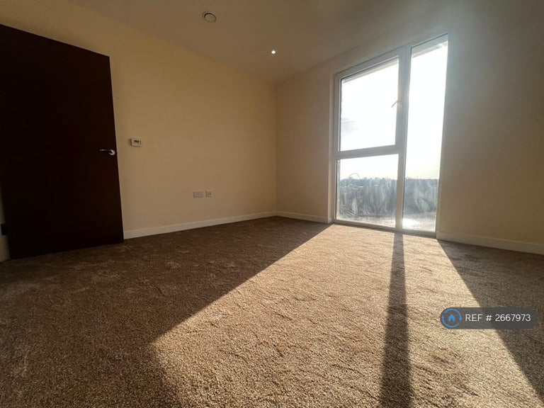 2 bedroom flat in Greenshank House, London, NW9 (2 bed) (#2667973)