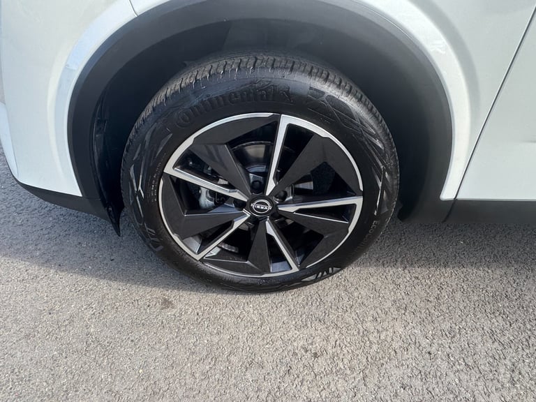 2023 Nissan Qashqai 1.3 DiG-T MH Tekna 5dr Hatchback Petrol Manual