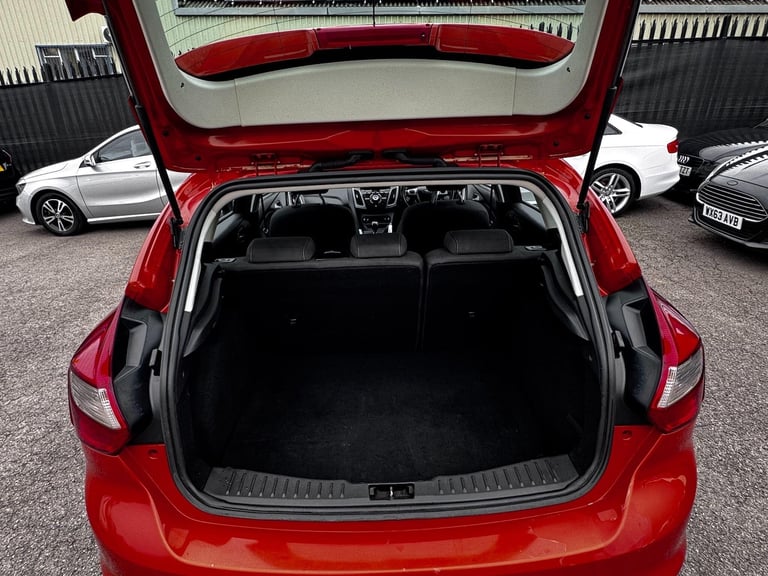 2011 Ford Focus 1.6 TDCi Titanium Euro 5 (s/s) 5dr HATCHBACK Diesel Manual