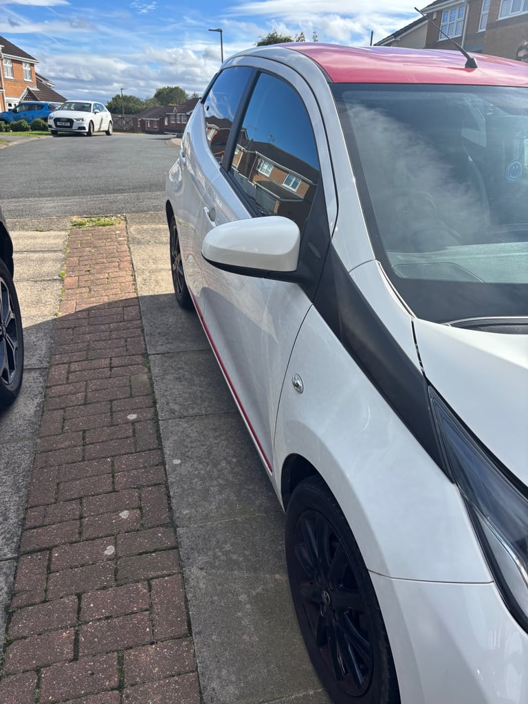 Toyota, AYGO, Hatchback, 2017, Semi-Auto, 998 (cc), 5 doors