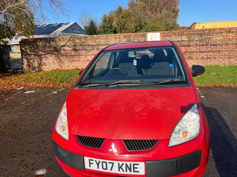 Mitsubishi colt 2007 red 3 door low miles 6 months mot, some history cheap tax and insurance - Image 3