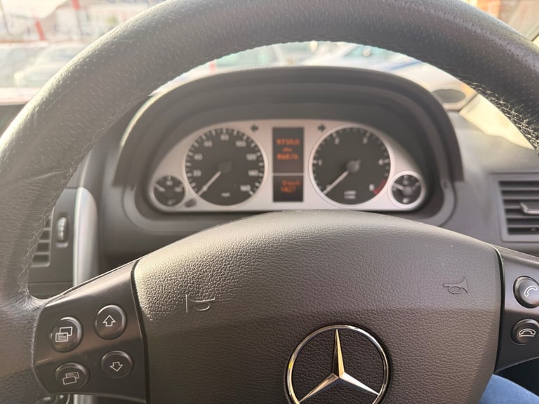 2010 Mercedes-Benz A-Class A160 CDI BlueEFFICIENCY Avantgarde SE 5dr HATCHBACK Diesel Manual