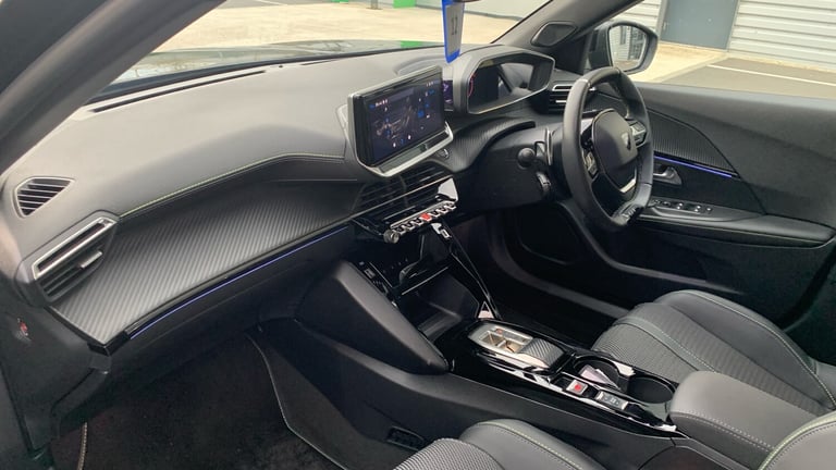 2025 Peugeot 2008 1.2 HYBRID GT SUV 5dr Petrol Hybrid e-DSC6 Euro 6 (s/s) (136 ps) SUV Hybrid Aut...