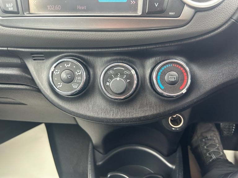 2013 Toyota Yaris 1.33 Dual VVT-i TR Hatchback 5dr Petrol Manual Euro 5 (101 ps) Hatchback Petrol...
