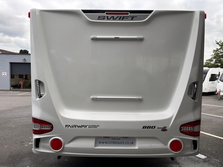 2020 Swift Fairway Platinum 880 8ft Wide, Transverse Island Fix Bed WAS £21,995