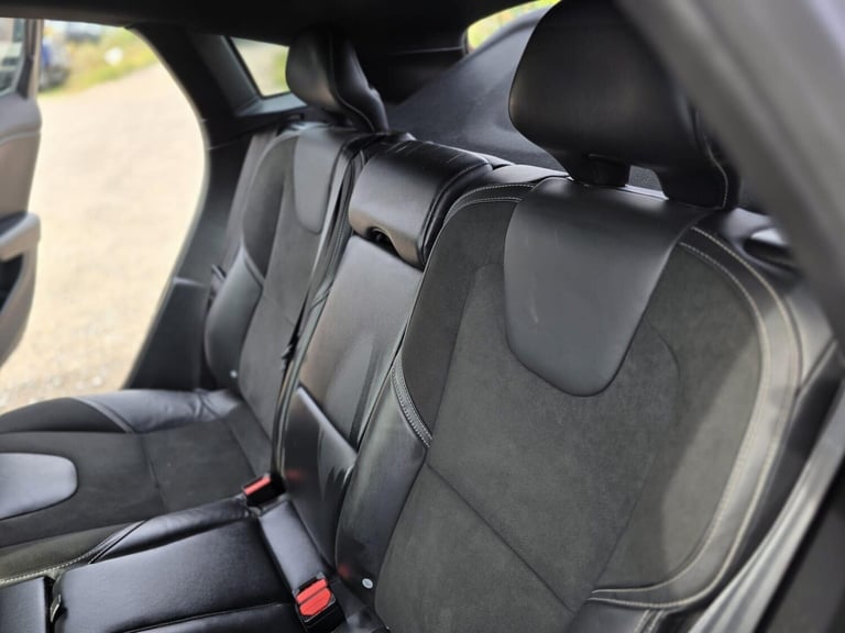 2017 Volvo V40 1.5 T3 R-Design Nav Plus Hatchback 5dr Petrol Auto Euro 6 (s/s) (152 ps) Hatchback...