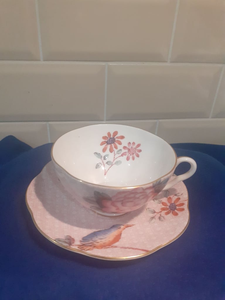 Beautiful Wedgwood China Cuckoo Cup & Saucer, Pink, Gold, Floral, Besutiful, Hallmarj, Unused