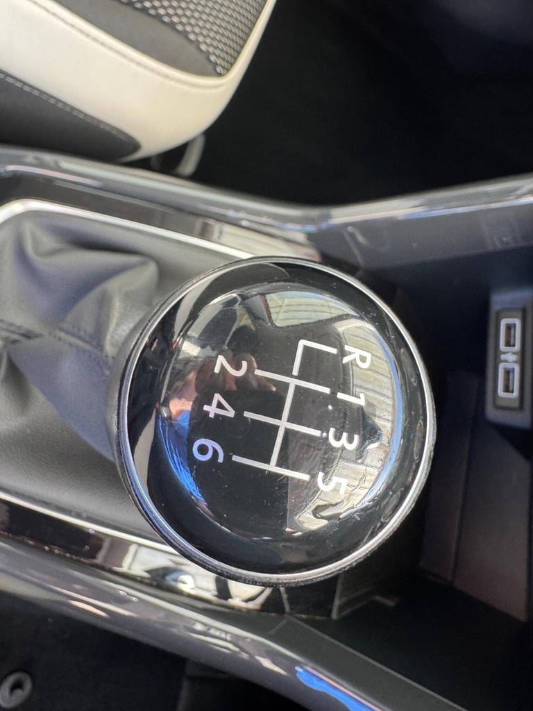 2018 Volkswagen T-Roc 1.5 TSI EVO SEL Euro 6 (s/s) 5dr HATCHBACK Petrol Manual