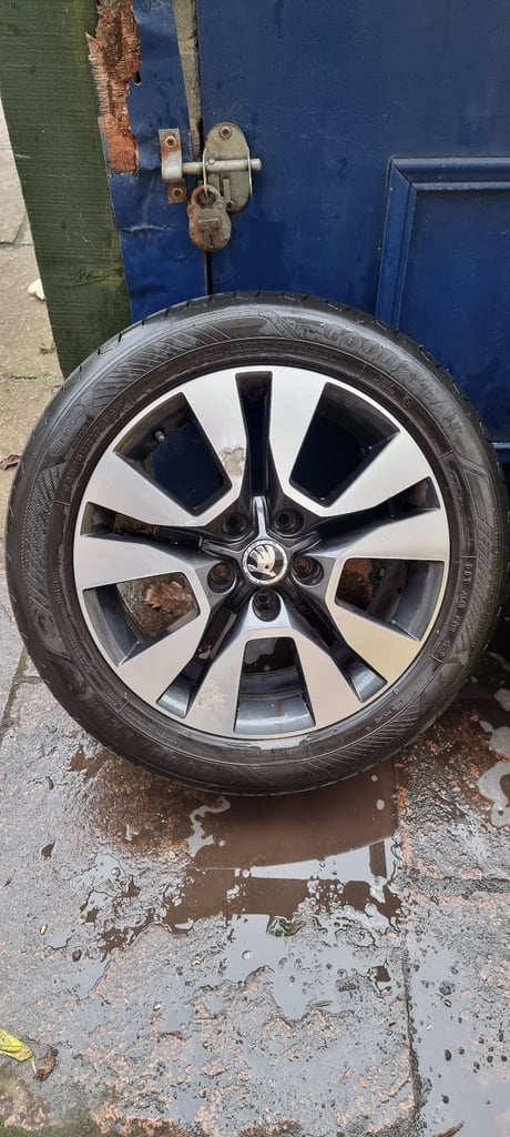 Alloy wheels, 4x 225 50 r17, 7Jx17 ER 45, 5x112, skoda, goodyear efficientgrip performance 2
