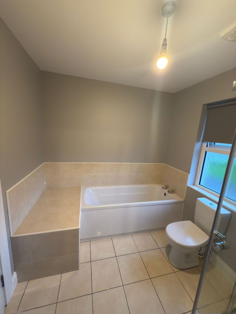 3 Bedroom Semi-Detached House to rent in Meigh