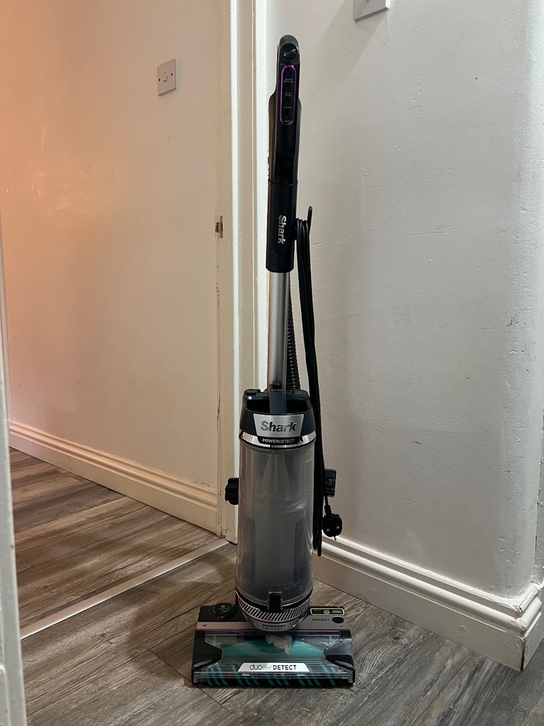image for Shark vacuum cleaner 
