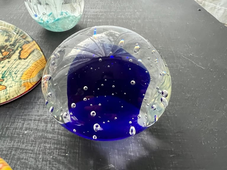 Beautiful glass paperweights all excellent condition 