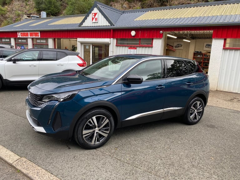 2022 Peugeot 3008 1.5 BlueHDi Allure 5dr EAT8 Diesel Automatic SUV Estate ONLY 4,000 MILES HATCHB...
