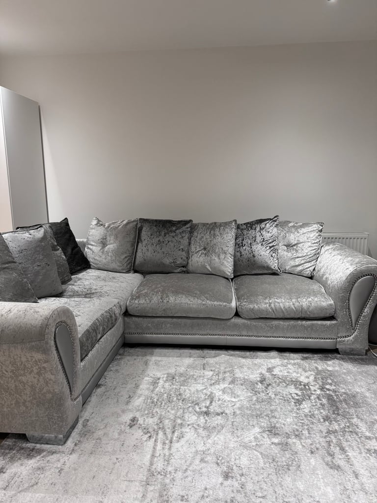 New dfs sofa - Gumtree