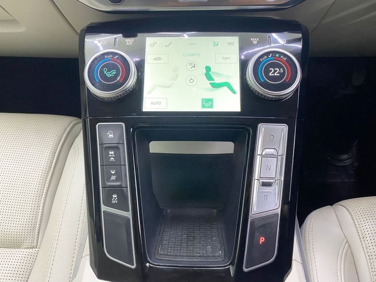 2019 Jaguar I-Pace 400 90kWh SE SUV 5dr Electric Auto 4WD (400 ps) HATCHBACK ELECTRIC Automatic