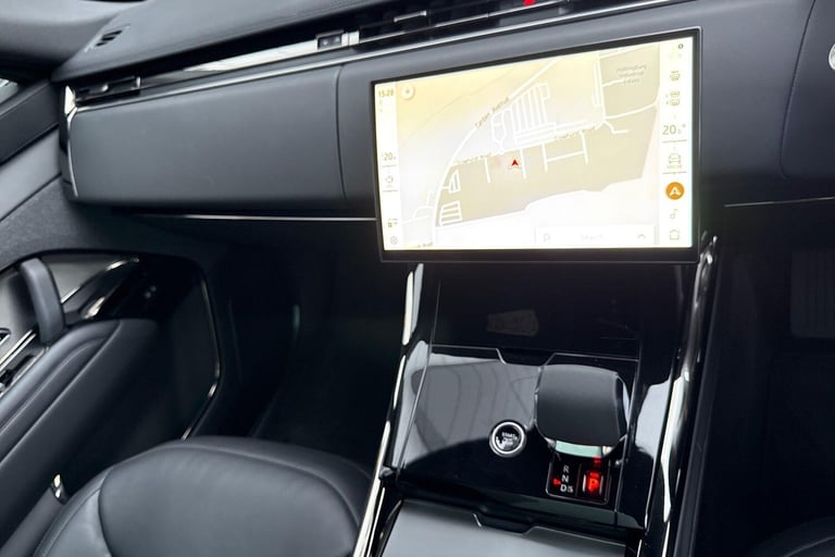 2023 Land Rover Range Rover Sport 3.0 D300 MHEV Dynamic SE SUV 5dr Diesel Auto 4WD Euro 6 (s/s) (...