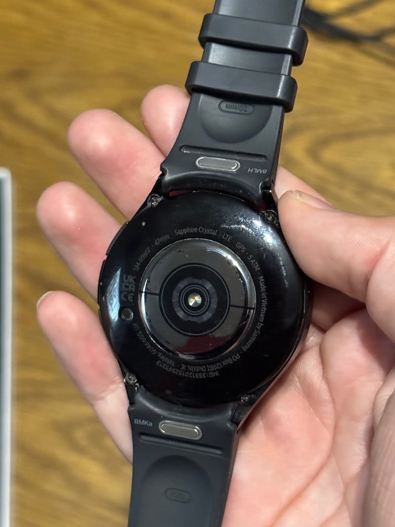 Samsung Galaxy Watch 6 Classic 47mm Cellular with extra straps